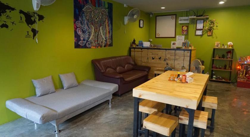 OYO 730 Meedee Hostel Bangkok Buitenkant foto